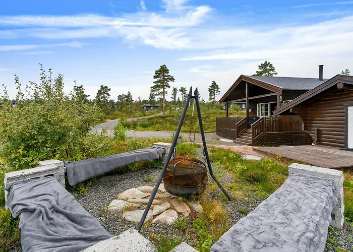 Peaceful With View And Jacuzzi At Blefjell 度假居